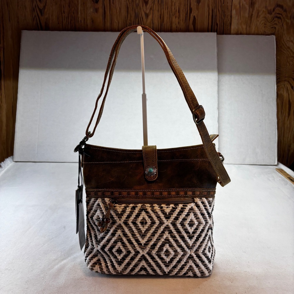 Myra Bag Sand Weaver Shoulder Bag Women's Medium Brown
S-7354 Boho Canvas New
